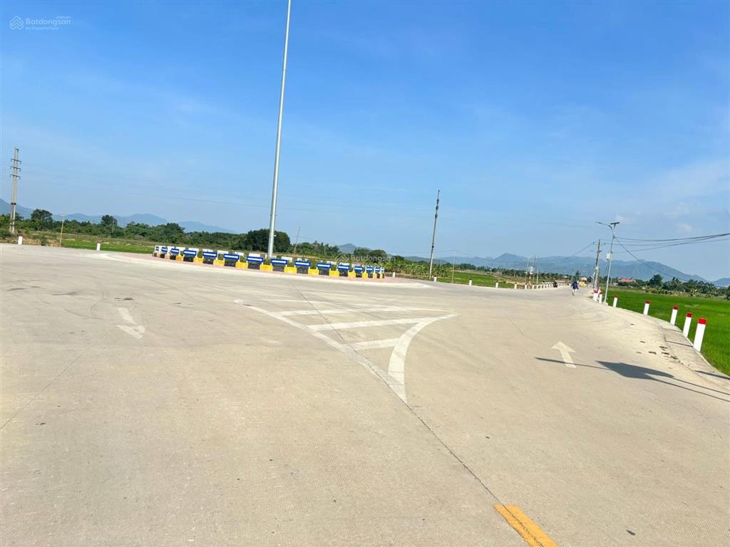 Bán lô đất hiệp thạnh  ninh bình  ninh hoà. diện tích 173,1 m2 có 120m thổ cư, ngang 6,5m 590tr