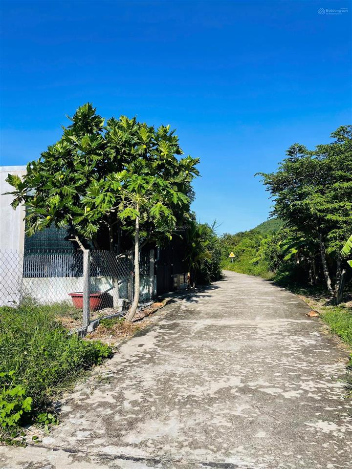 Đất vườn diên an thôn an ninh 1tỷ 525tr diện tích 305m2 (ngang gần 12m) 60m thổ cư đường rộng 6m