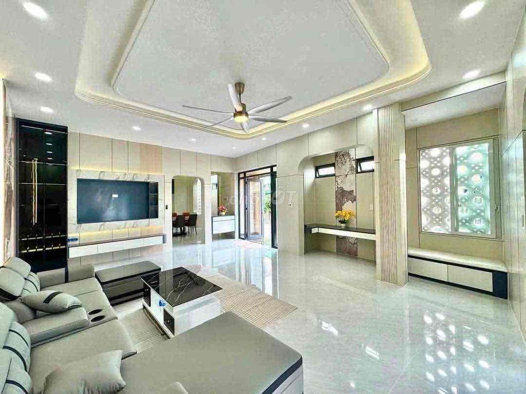 Bán nhà mặt tiền đường nhựa thông lầu trệt ngang rộng 20m cực đẹp