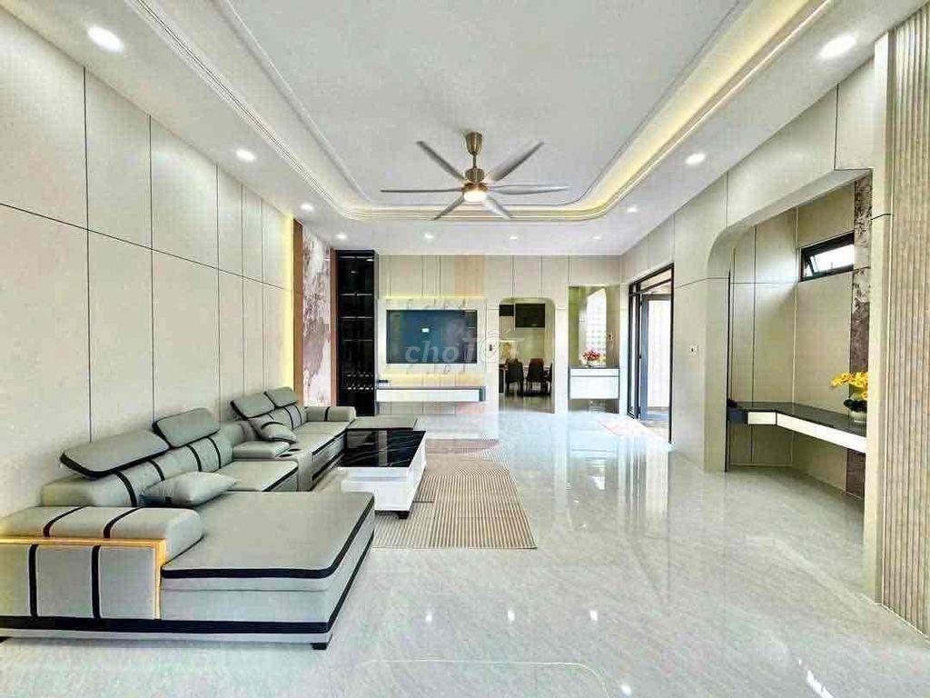 Bán nhà mặt tiền đường nhựa thông lầu trệt ngang rộng 20m cực đẹp