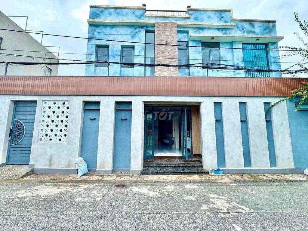 Bán nhà mặt tiền đường nhựa thông lầu trệt ngang rộng 20m cực đẹp