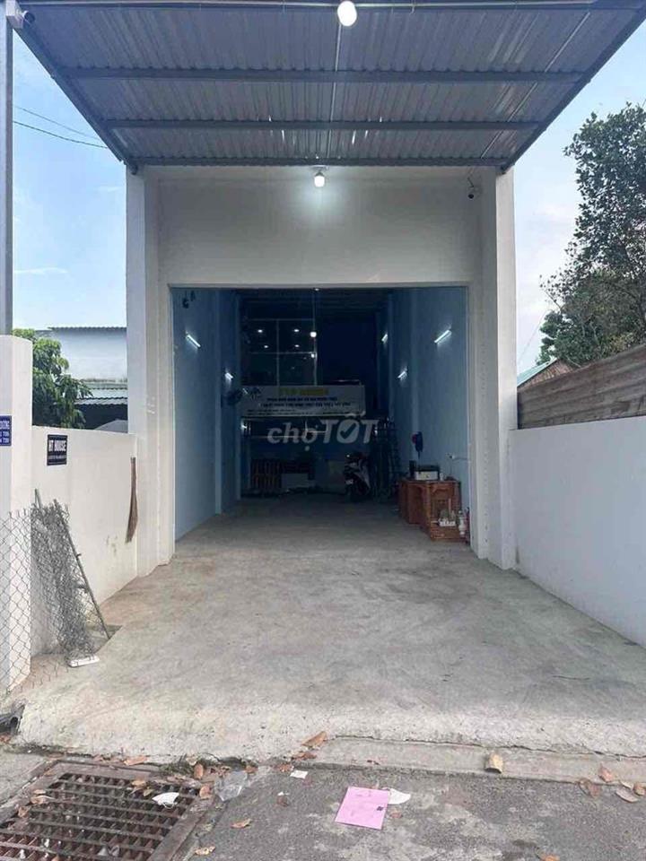 Bán gấp đất mặt tiền tặng kho ngay trường học các cấp Đông Hoà TPHCM