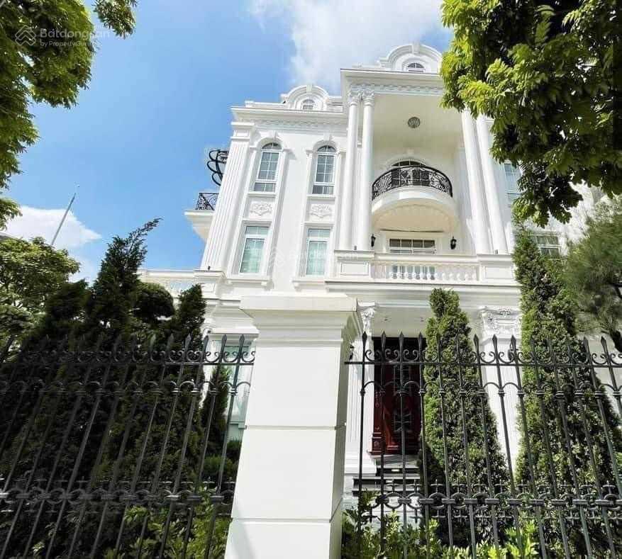 Cho thuê biệt thự hoa phượng 04  33 435m2 đất vị trí trung tâm hoàn thiện full nội thất 50tr/tháng