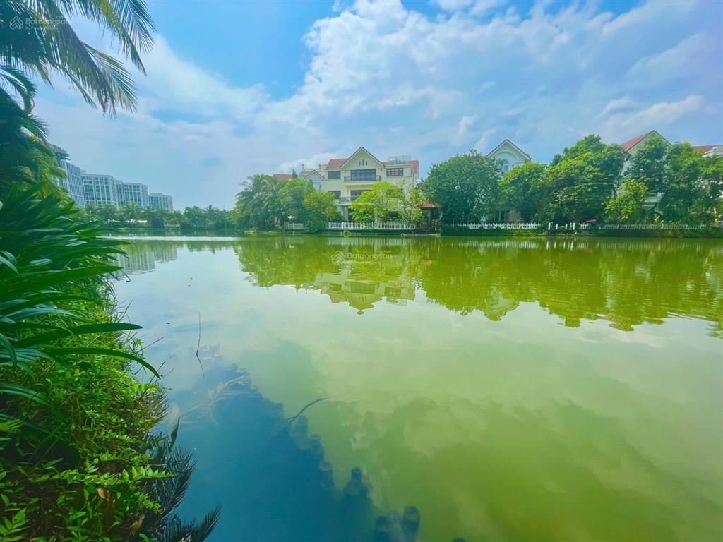Bán gấp bt hoa sữa 07  06 hướng đb 412.5m2 xây dựng 724.1m2 view vườn hoa lớn sông miên man, 109tỷ