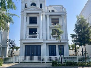 Bán gấp bt long biên golf villas hướng đn, 338m2 có hầm căn thô xd 800m2 view vườn hoa giá 118 tỷ