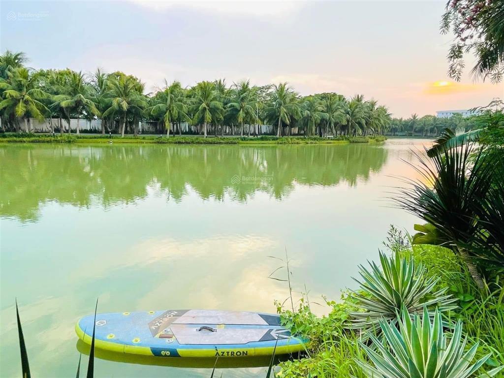 Bán bt đơn lập hoa sữa 06  31, hướng đn, 300m2 đất,xd 525.1m2 view vườn hoa, sông rộng, giá 92.5tỷ