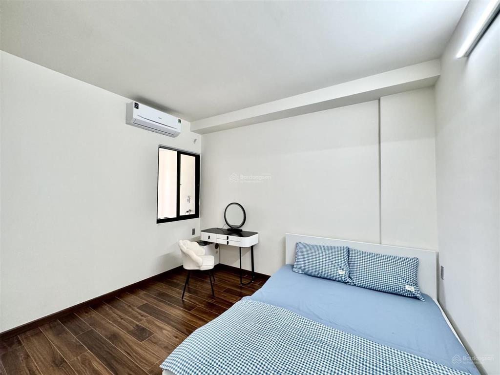 Kiều ngân cho thuê căn hộ đầy đủ nội thất và nhà trống. có bãi xe ô tô