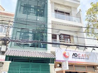 Căn nhà trang bị đầy đủ nội thất cao cấp ngay lotte quận 7