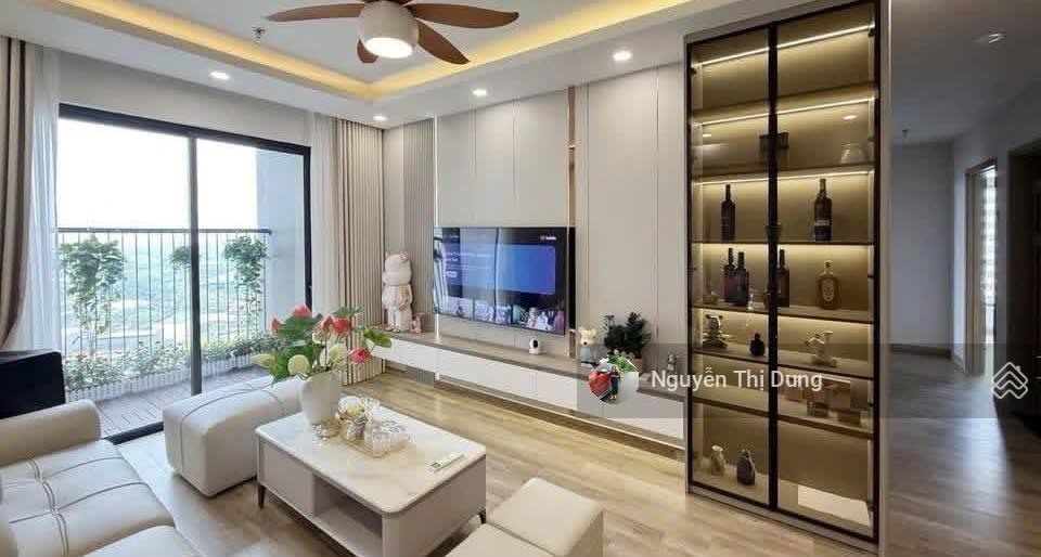 Bán căn hộ the wisteria 136m2 full nội thất cao cấp  9.5 tỷ ban công đông nam giá siêu hời!