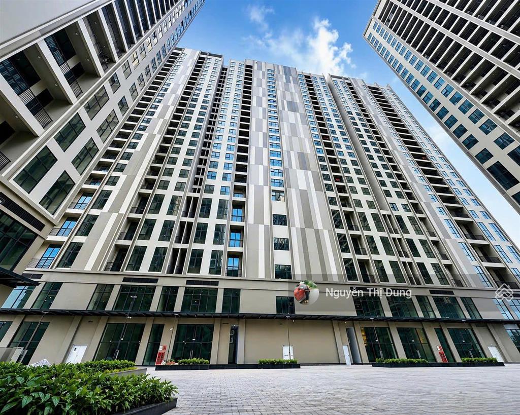 Cần bán căn hộ 139m2 ban công đông nam (w3)  có hỗ trợ bank  sẵn sổ đỏ.