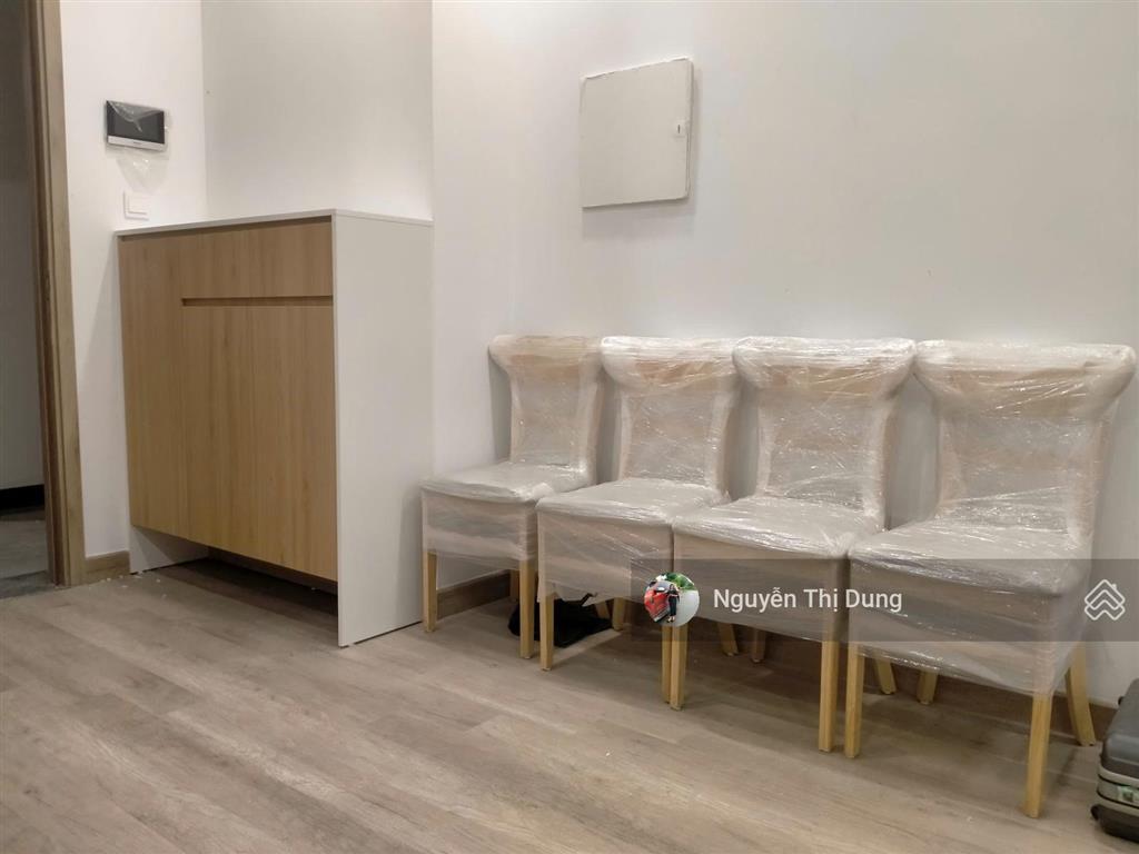 Cho thuê căn hộ 3 ngủ 116m2  ban công đông nam  đã có đồ, vào ở ngay.