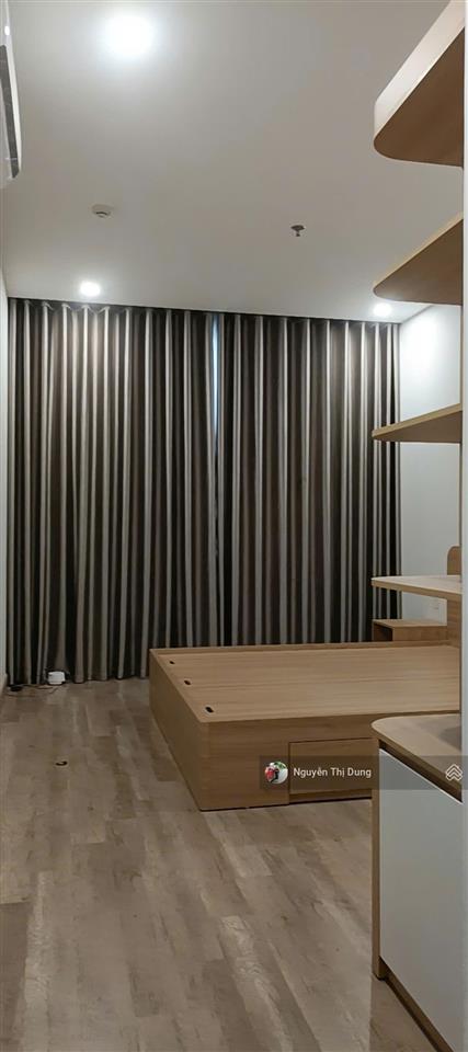 Cho thuê căn hộ 3 ngủ 116m2  ban công đông nam  đã có đồ, vào ở ngay.