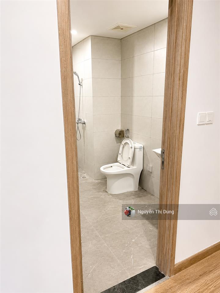 Chủ cần bán căn hộ 100m2  có nội thất liền tường  giá chỉ 6.5 tỷ bao phí.