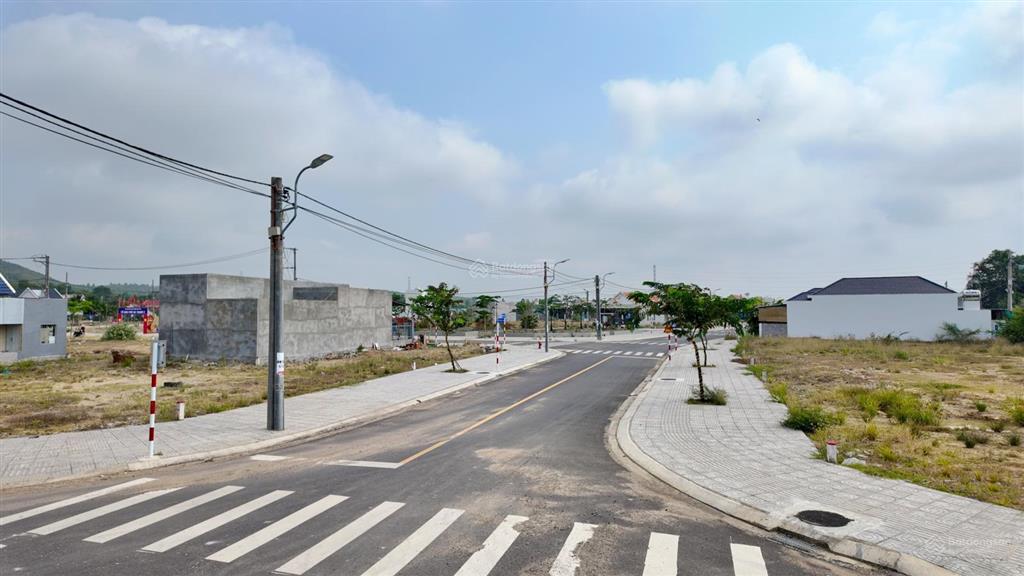 Bán đất tái định cư hà thanh 2 150m2 nút giao cao tốc cửa ngõ cảng nam vân phong giá 1 tỷ 550