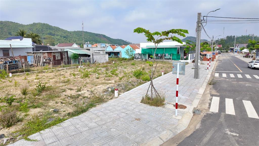 Bán đất tái định cư hà thanh 2 150m2 nút giao cao tốc cửa ngõ cảng nam vân phong giá 1 tỷ 550