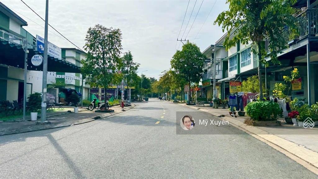 Chủ kẹt tiền cần bán căn nhà đã hoàn thiện, đang có hợp đồng thuê sẵn, cạnh trường đại học việt đức