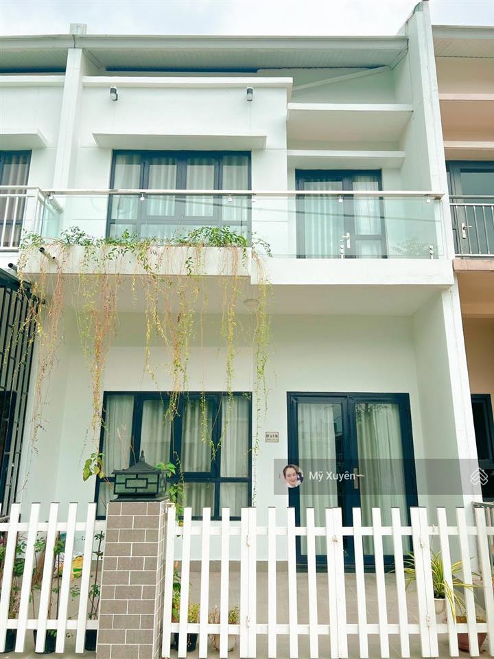 Chủ kẹt tiền cần bán căn nhà đã hoàn thiện, đang có hợp đồng thuê sẵn, cạnh trường đại học việt đức