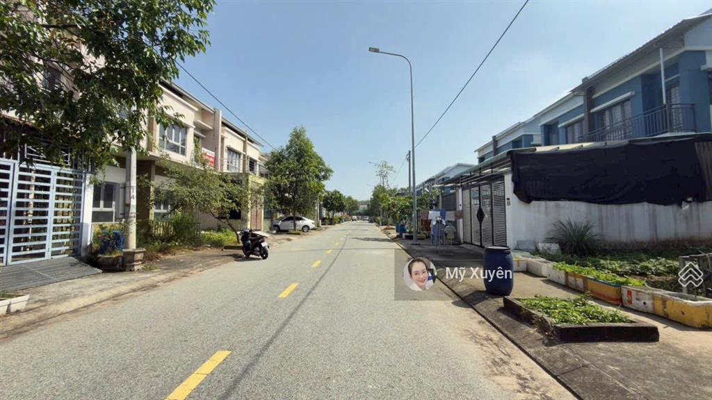 Chủ kẹt tiền cần bán căn nhà đã hoàn thiện, đang có hợp đồng thuê sẵn, cạnh trường đại học việt đức