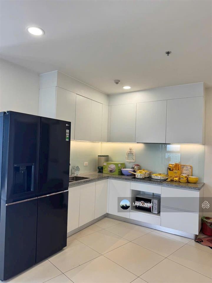 Bán ch glory 3pn view hồ bơi  full nội thất giá 5,5 tỷ