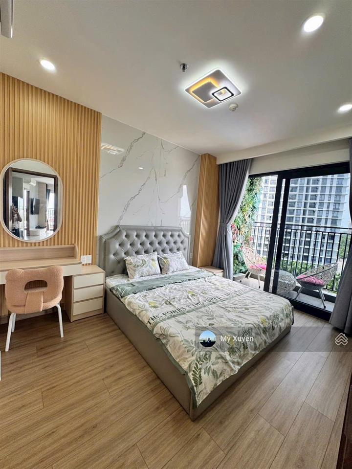 Bán ch glory 3pn view hồ bơi  full nội thất giá 5,5 tỷ