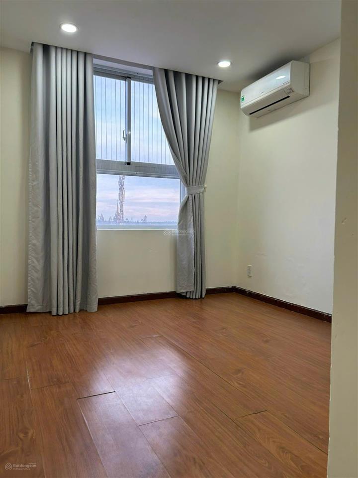 Cần bán căn hộ 57m2 2pn 2wc samsora giá 1,6 tỷ/căn, sổ hồng sẵn, công chứng ngay