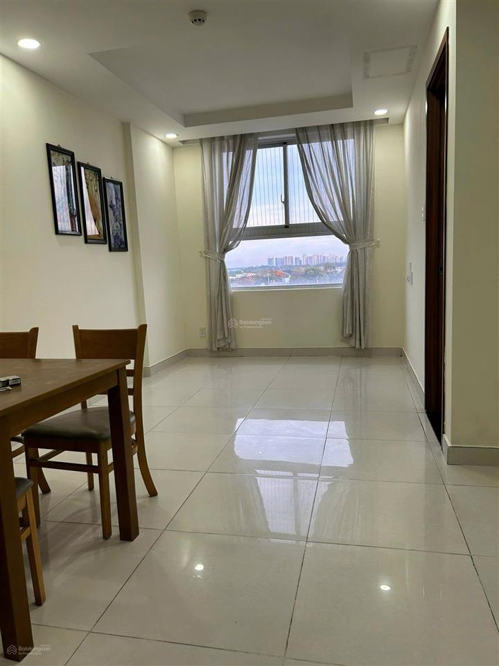 Cần bán căn hộ 57m2 2pn 2wc samsora giá 1,6 tỷ/căn, sổ hồng sẵn, công chứng ngay