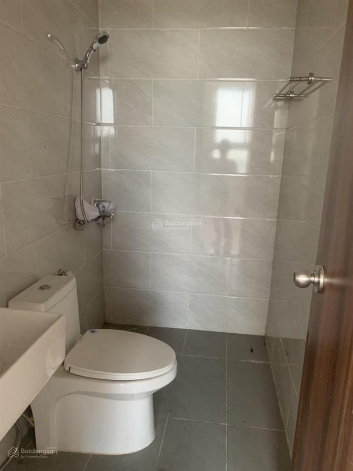 Bán gấp căn góc nhà trống, giá 1,8 tỷ ,sổ sẵn sang ngayo932o13216