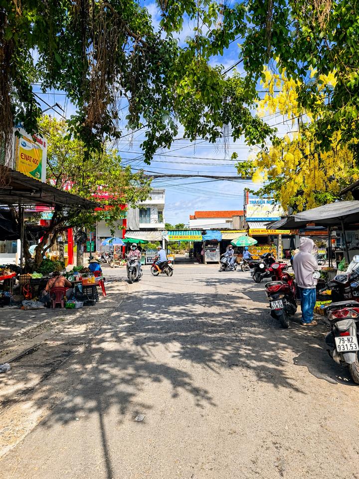 Chính chủ bán lô đất ngay chợ ga xã vĩnh thạnh tp nha trang , giá rẻ 15 triệu/m2