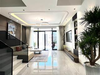 8,6 tỷ nhà mới 3 tầng gói 5 mỹ gia nha trang, đường thông đẹp