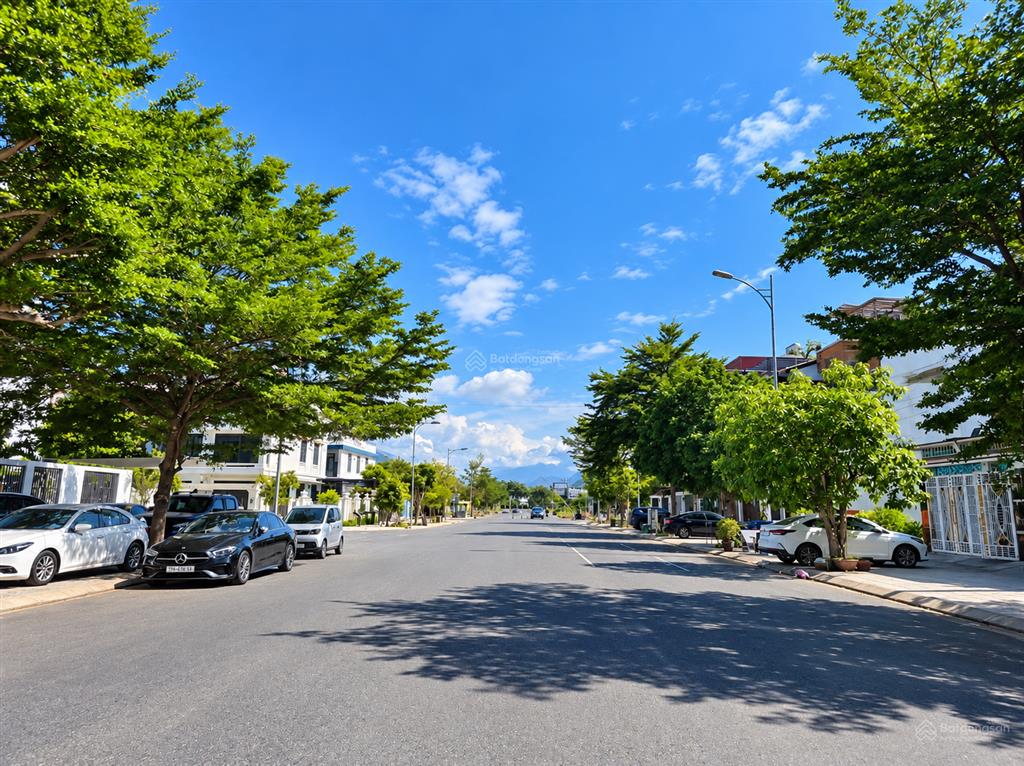 Nhà 3 tầng đường 27m, khu đô thị mỹ gia, tp nha trang, gói 2. giá 8 tỷ