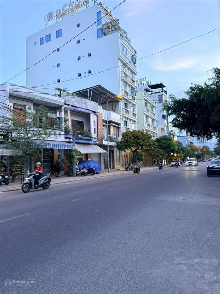 Bán nhà đường phước long 20m ngang 7m, giá 6.9 tỷ