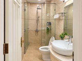 Bán 4 tầng mặt tiền đường cao văn bé  nha trang , gần mường thanh viễn triều gần biển . 10 tỷ