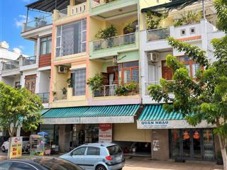 Bán nhà 3 tầng mặt tiền đường bờ kè xốm cồn tp nha trang , view sông. giá 7.7 tỷ .