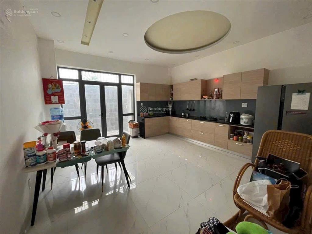 Nhà 3 tầng gói 5 mỹ gia tp nha trang. đường nội bộ rộng 14m. giá chỉ 7 tỷ