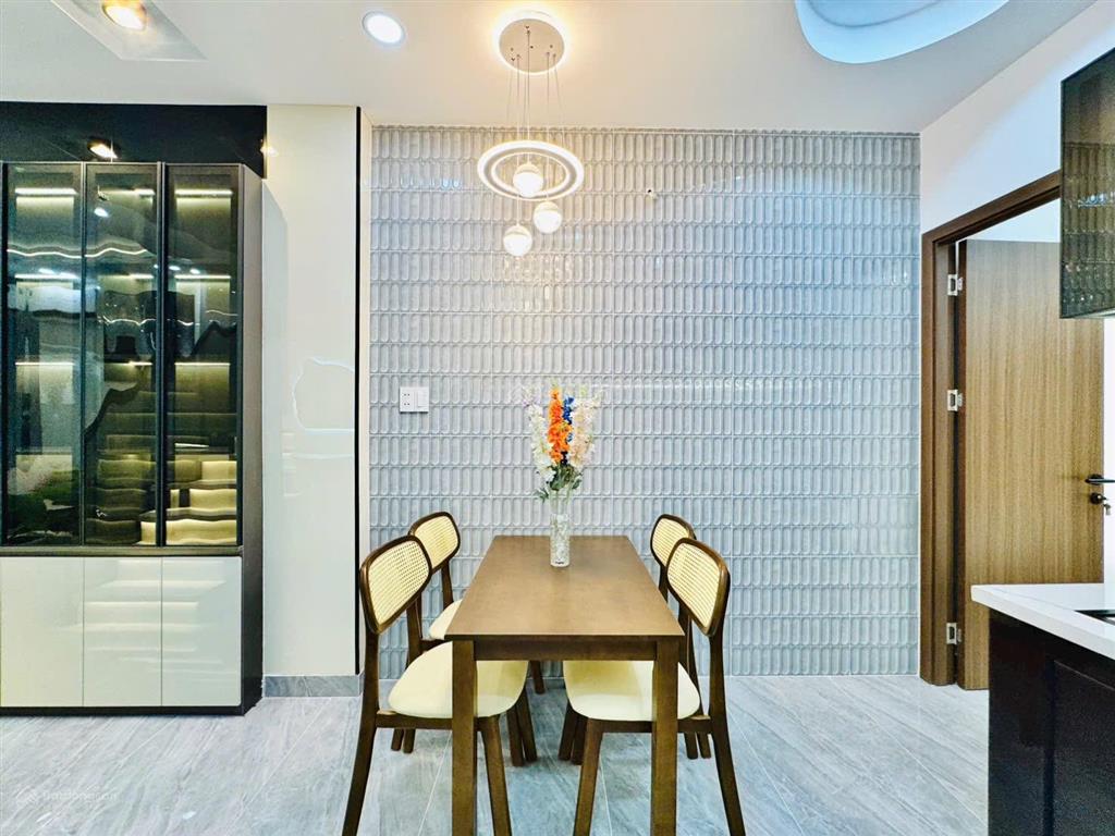Bán nhà hẻm đường nguyễn văn công,f3, gò vấp dt 40m2, 4 tầng, 4pn,4wc