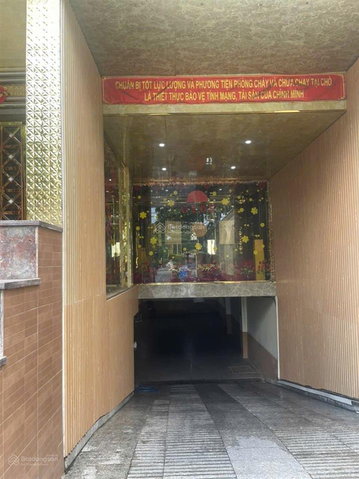 Bán tòa nhà karaoke 7 tầng nguyễn duy trinh quận 2. 382m² đang kinh doanh tốt. 78 tỷ cả giấy phép