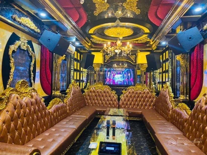 Bán tòa nhà karaoke 7 tầng nguyễn duy trinh quận 2. 382m² đang kinh doanh tốt. 78 tỷ cả giấy phép