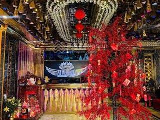 Bán tòa nhà karaoke 7 tầng nguyễn duy trinh quận 2. 382m² đang kinh doanh tốt. 79 tỷ cả giấy phép