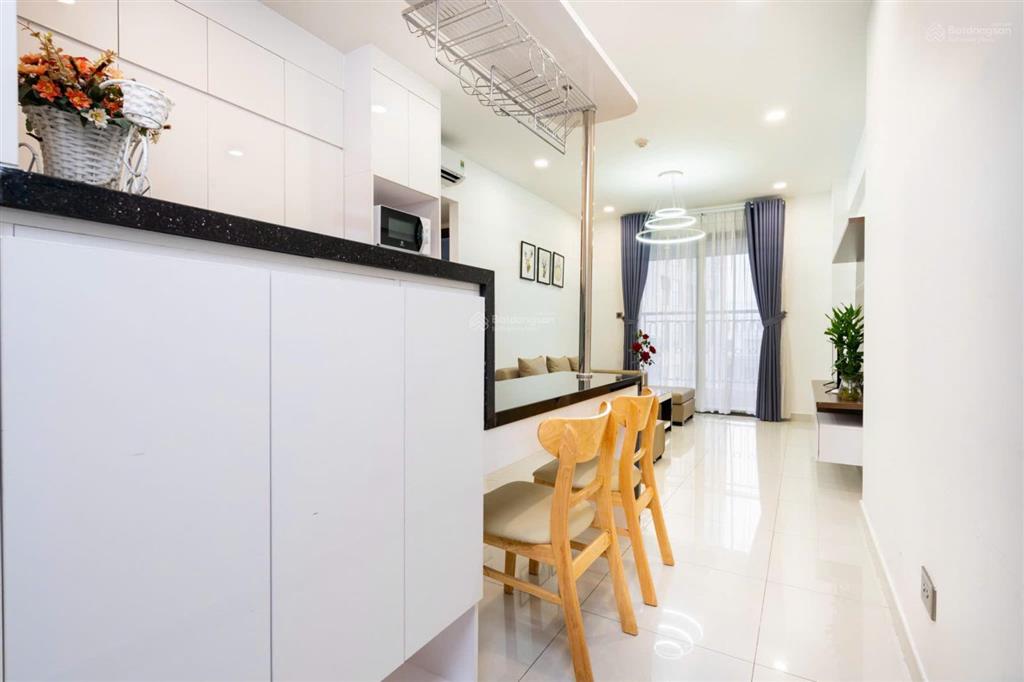 Tin thật 100% căn hộ sài gòn royal, quận 4, 2 phòng ngủ 1 wc, 60m2, đầy đủ nội thất giá chỉ 18 tr