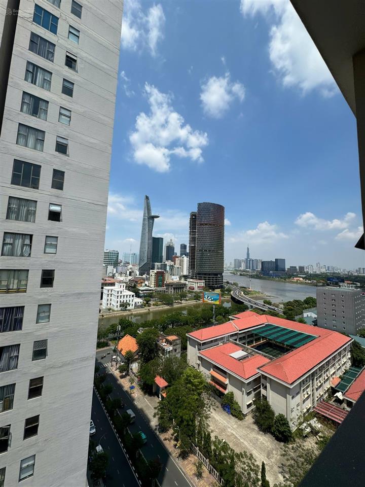 Hàng hiếm! cần bán officetel saigon royal 2 phòng ngủ 1wc, 58m2, giá 6.3 tỷ