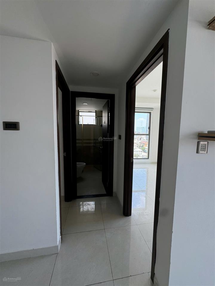 Hàng hiếm! cần bán officetel saigon royal 2 phòng ngủ 1wc, 58m2, giá 6.3 tỷ