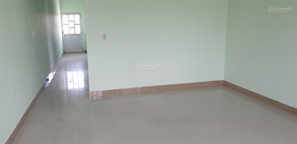 Cho thuê nhà mặt tiền đường huỳnh văn tiết, xã long thượng, h cần giuộc, long an, gần chợ hưng long