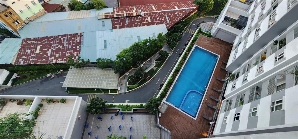 Hạ giá 110tr bán căn hộ 69m2 view hồ bơi, 2pn, 2wc full nội thất cao cấp  cc moonlight boulevard