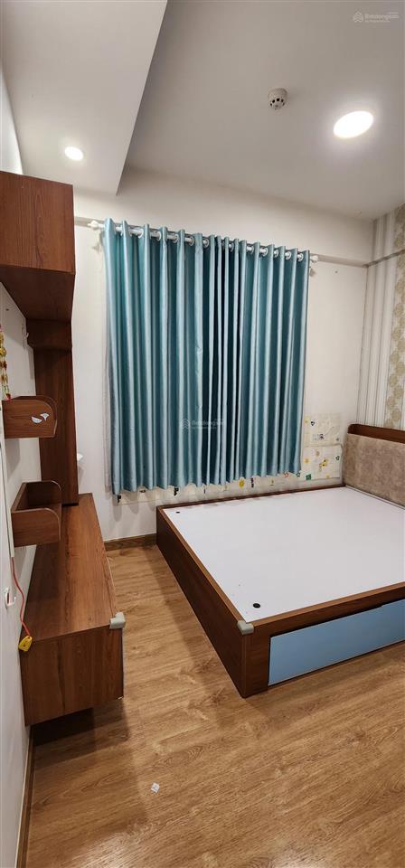 Hạ giá 110tr bán căn hộ 69m2 view hồ bơi, 2pn, 2wc full nội thất cao cấp  cc moonlight boulevard