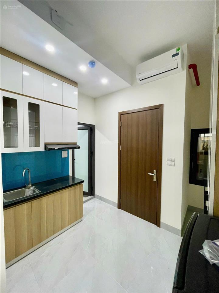 Cho thuê phòng gác xép tại chdv phố ngọc khánh, thang máy, full đồ, phù hợp gia đình, chỉ 4.9tr/th.