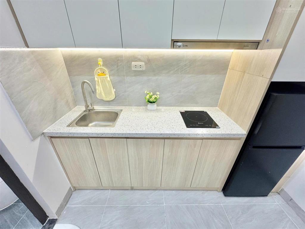 Cho thuê gấp phòng đẹp, xây mới tại 491 đê la thành, gần giảng võ, 20m2, full nt, giá chỉ 4.9 tr/th