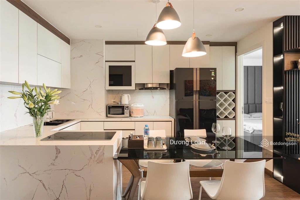 Chính chủ bán căn hộ tòa 101 láng hạ. dt 146m² thiết kế 3pn.  0372 004 *** (em loan)