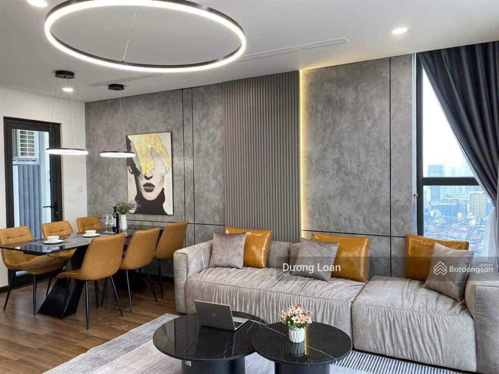 Cho thuê căn hộ 2 ngủ tại 93 láng hạ  tòa vip khu vực láng hạ có đồ.  0372 004 ***