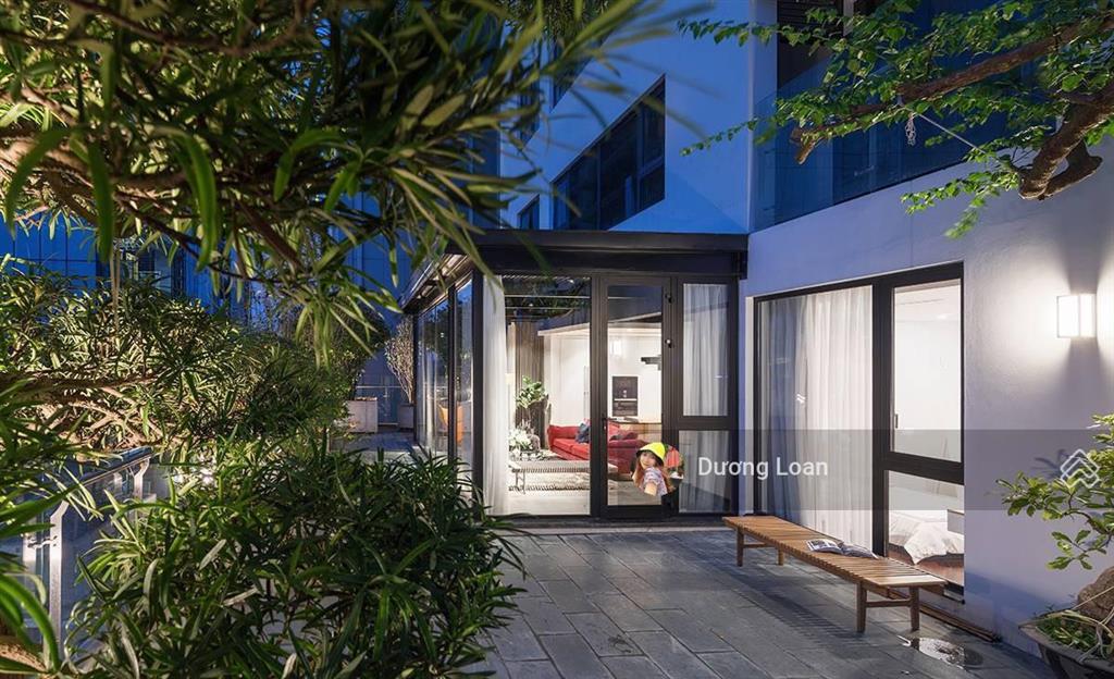 Cần bán căn hộ cao cấp 210m có sân vườn tại vinhomes nguyễn chí thanh, 3pn, full nội thất.