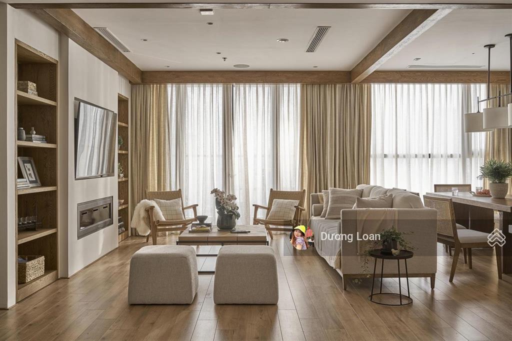 Bán gấp căn góc 3 ngủ 137m2, view hồ thành công sẵn sổ đỏ full nội thất giá tốt